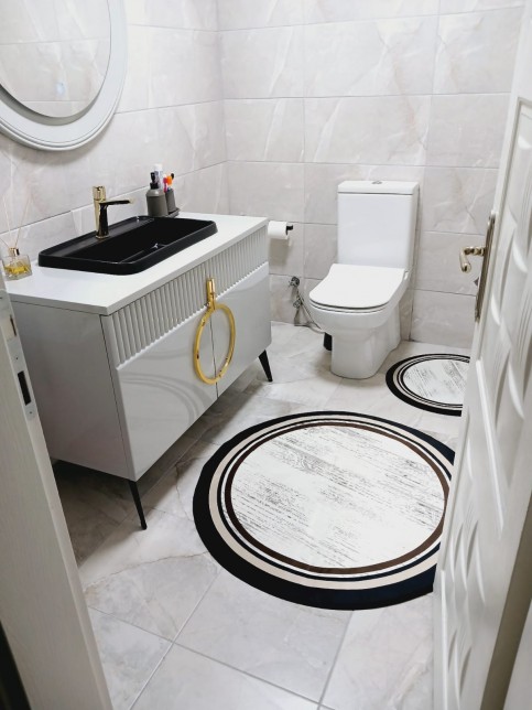 Lovely - Krem Kaymaz Taban Yuvarlak Banyo Halısı (100X100-60X60-40X60 CM 3'LÜ SET)